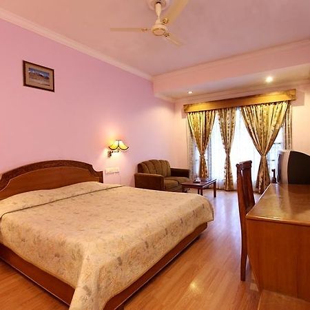 Hotel Dalhousie Heights Екстериор снимка