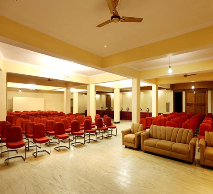 Hotel Dalhousie Heights Екстериор снимка